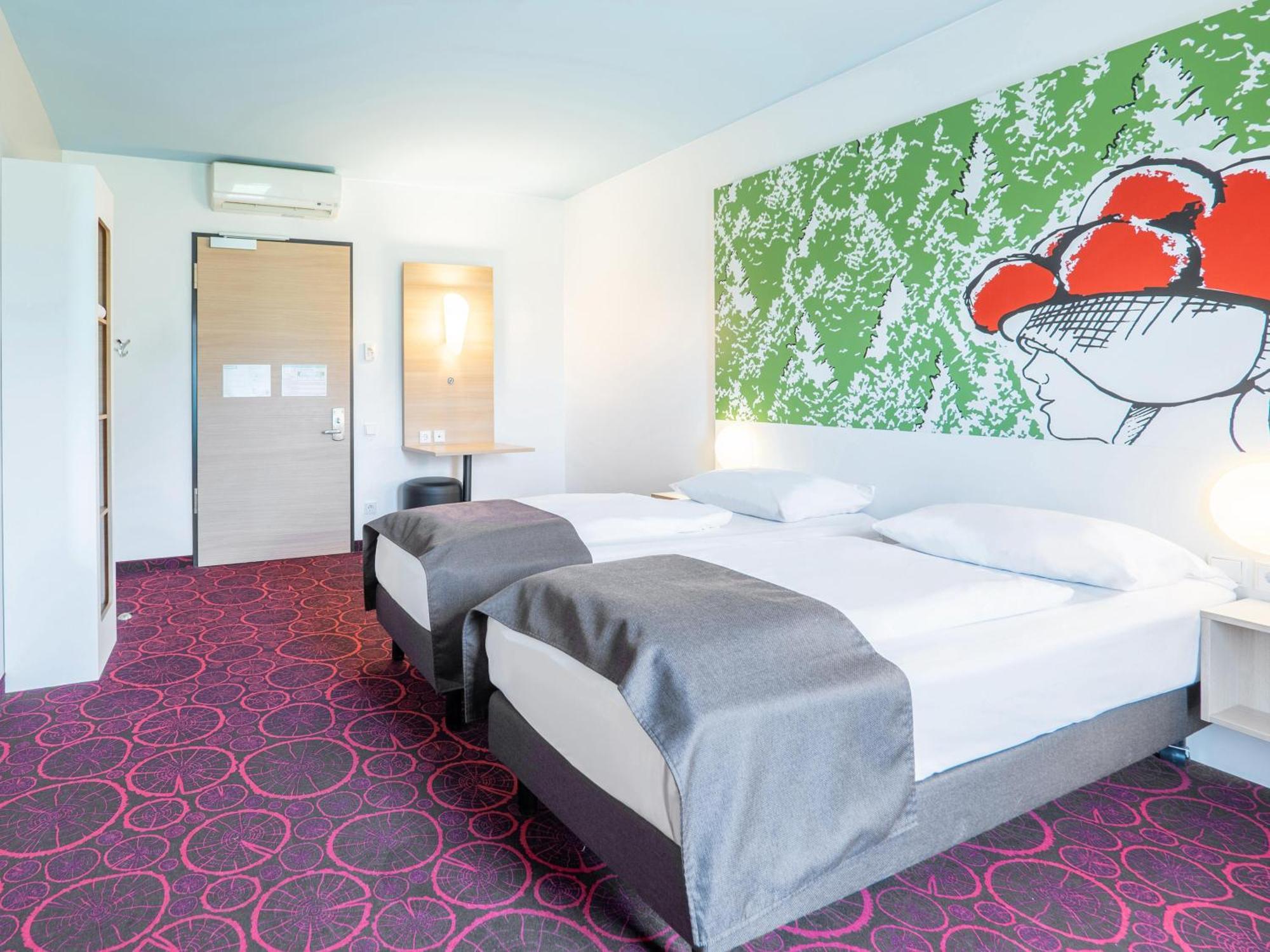 B&B Hotel Offenburg-City ภายนอก รูปภาพ