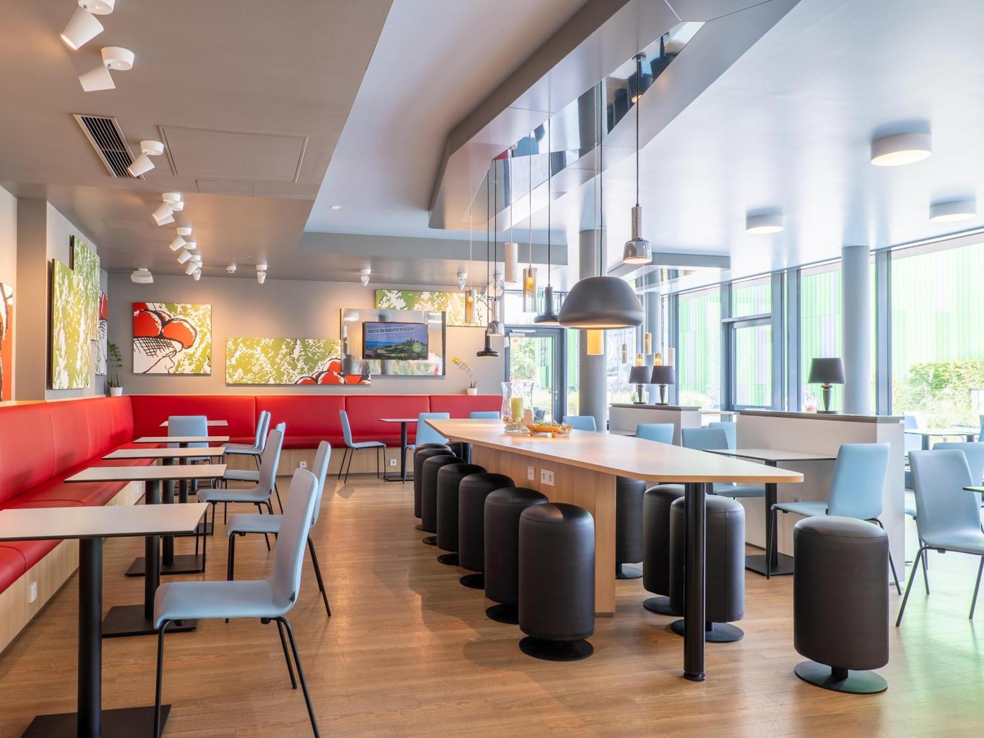 B&B Hotel Offenburg-City ภายนอก รูปภาพ