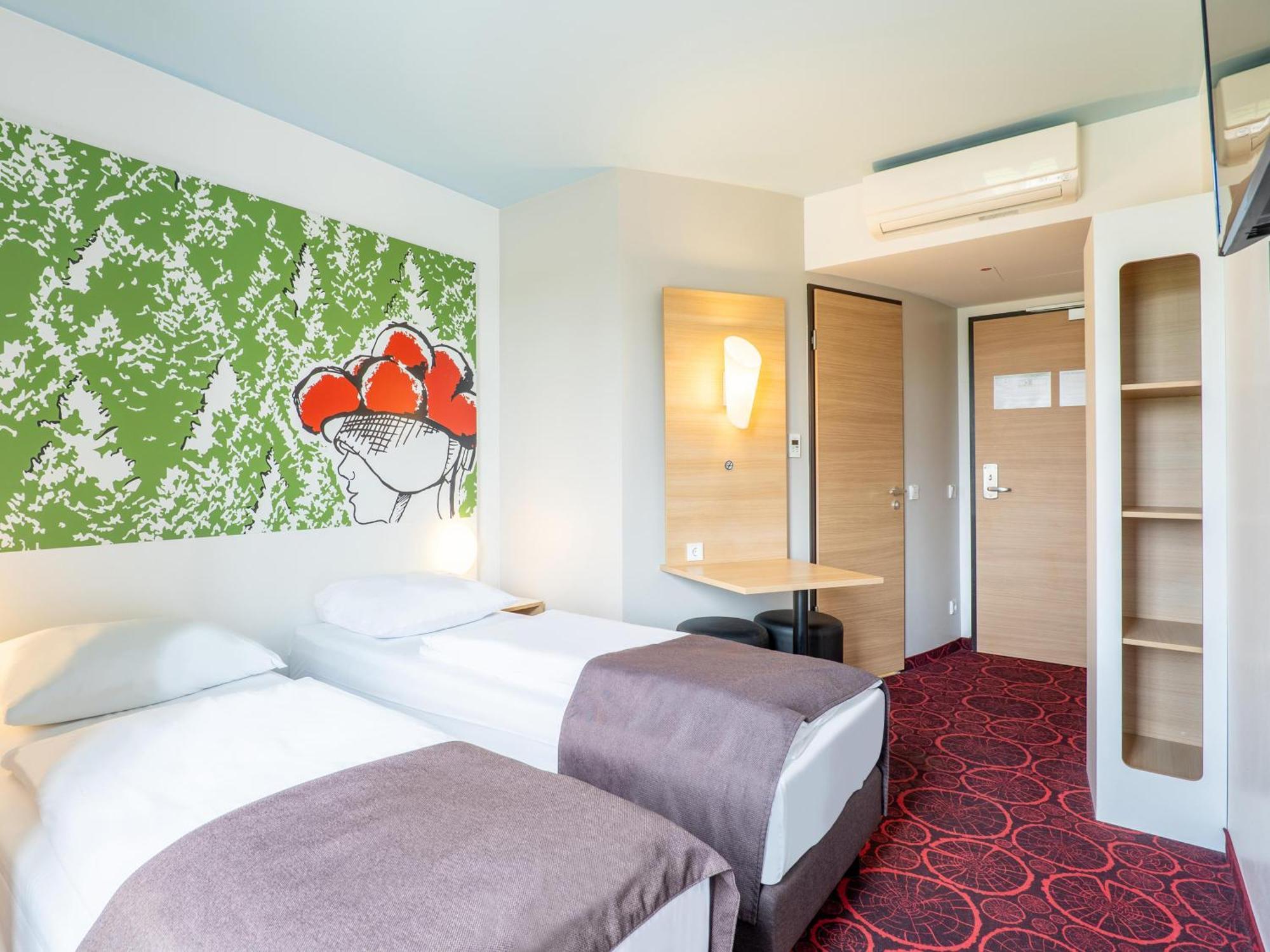 B&B Hotel Offenburg-City ภายนอก รูปภาพ