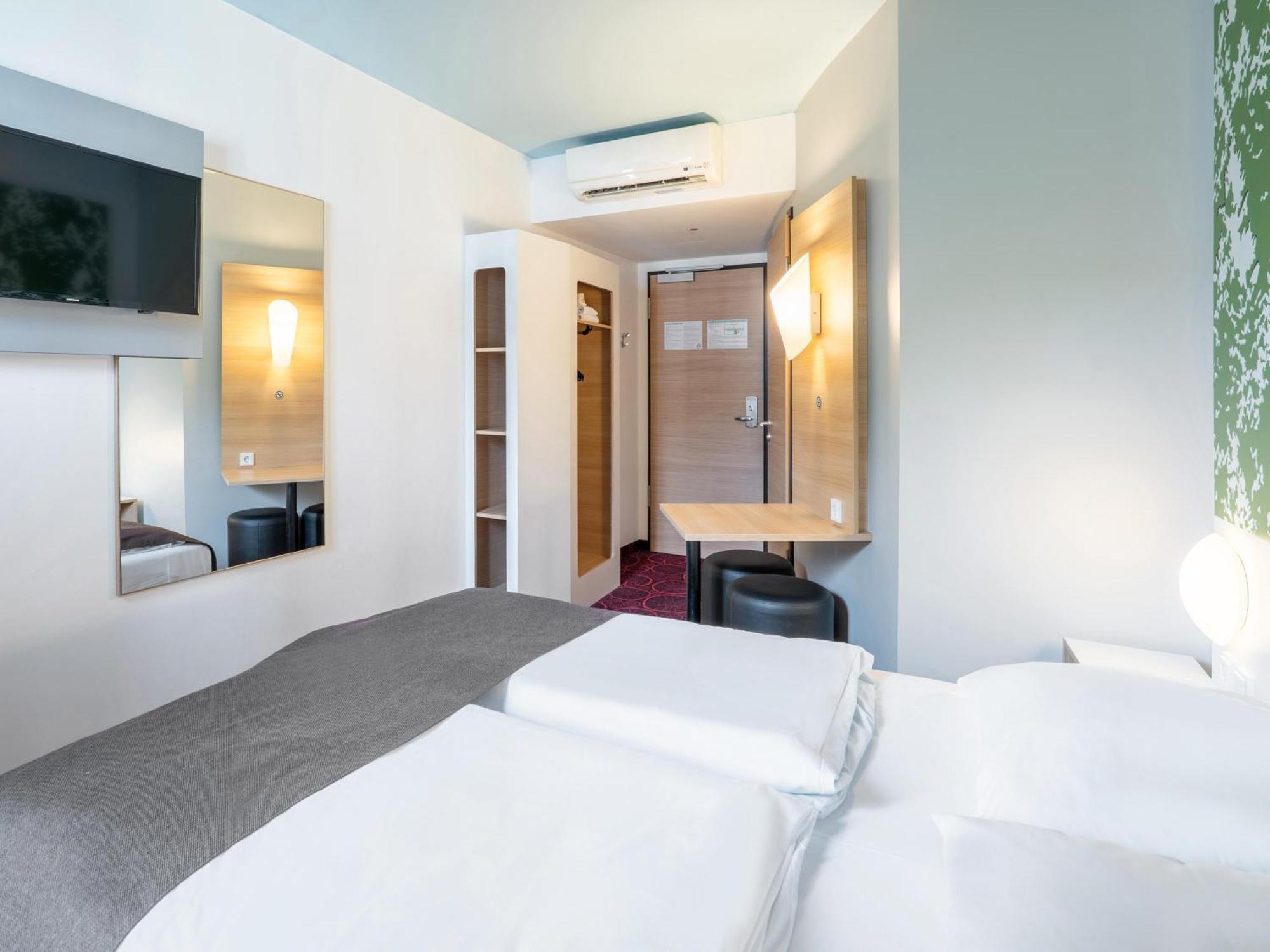 B&B Hotel Offenburg-City ภายนอก รูปภาพ