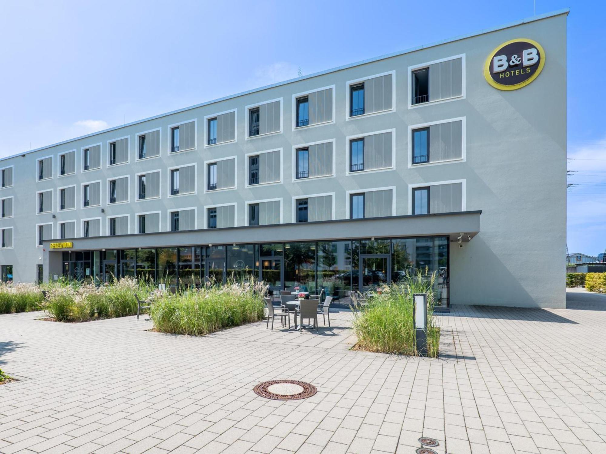 B&B Hotel Offenburg-City ภายนอก รูปภาพ